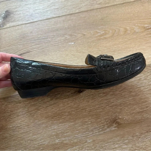 Naturalizer Northall Women's Black Loafer with Silver Buckle Size 7 1/2 GUC - Picture 6 of 12